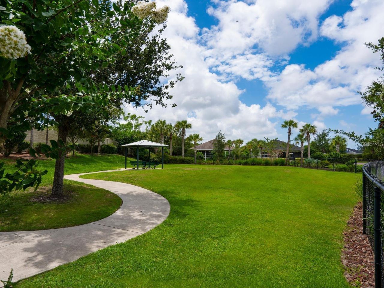 5742 Hydrangea Circle, Sarasota, FL 34238 Photo