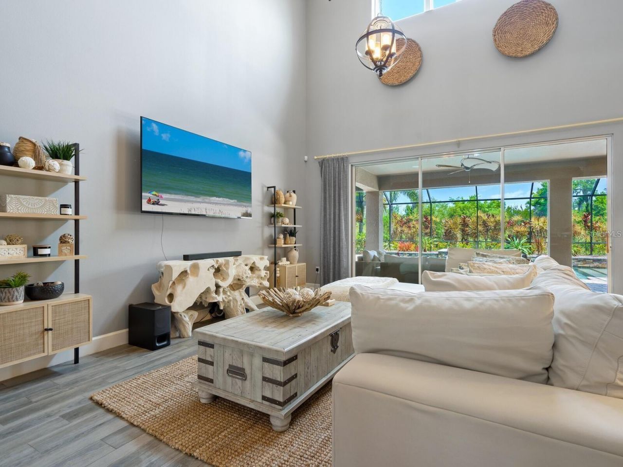 5742 Hydrangea Circle, Sarasota, FL 34238 Photo