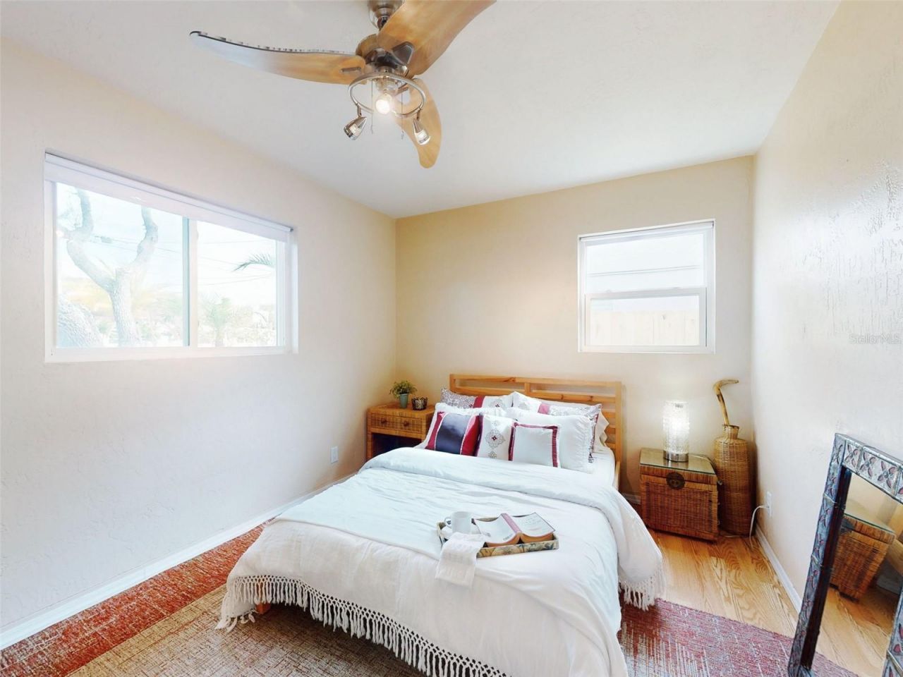 823 E 10th Avenue, New Smyrna Beach, FL 32169 Photo