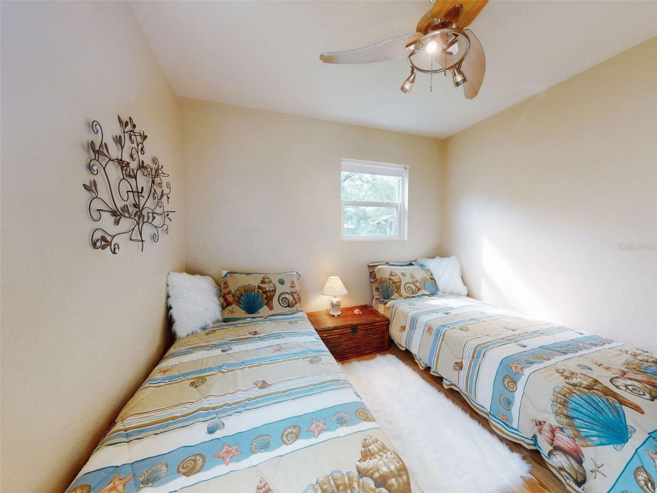 823 E 10th Avenue, New Smyrna Beach, FL 32169 Photo