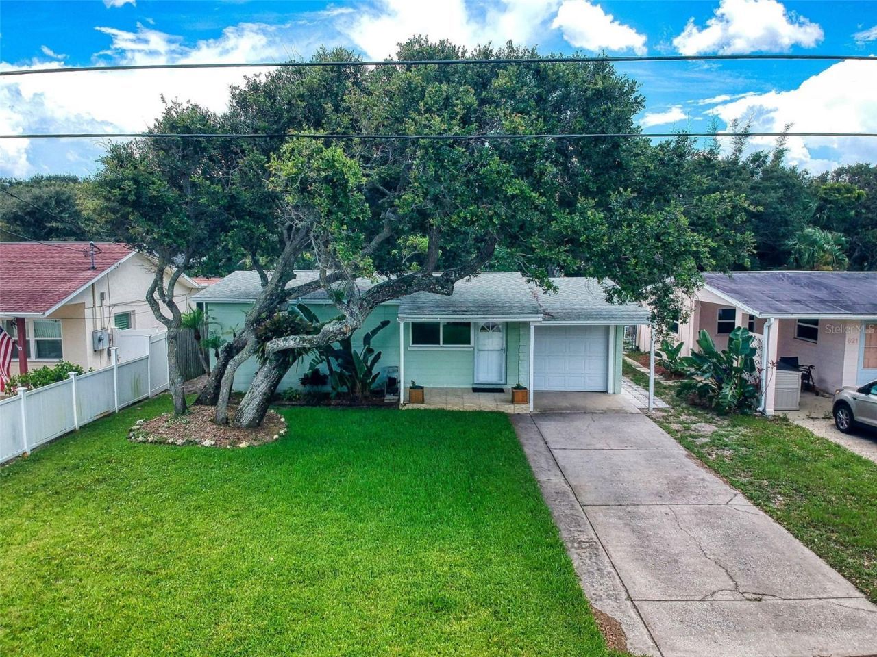 823 E 10th Avenue, New Smyrna Beach, FL 32169 Photo