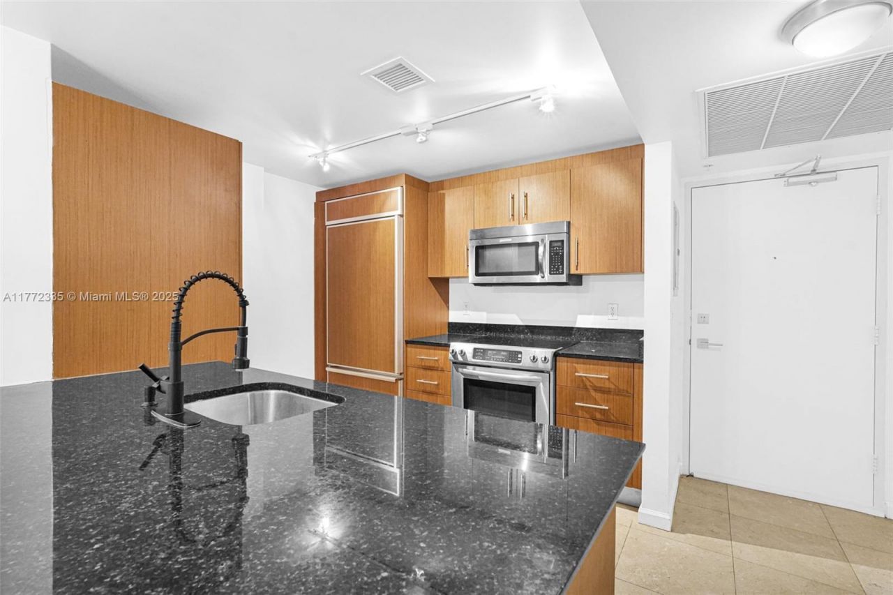 10275 Collins Ave, Unit 312, Bal Harbour, FL 33154 Photo