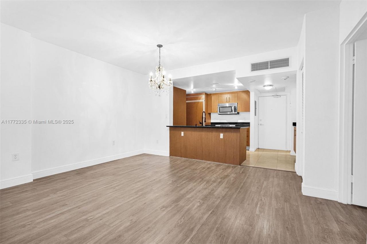 10275 Collins Ave, Unit 312, Bal Harbour, FL 33154 Photo