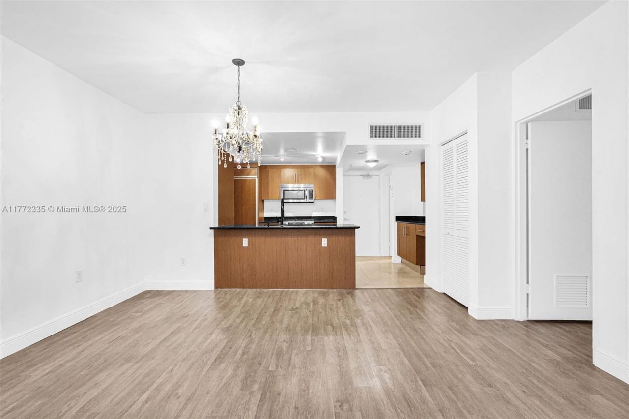 10275 Collins Ave, Unit 312, Bal Harbour, FL 33154 Photo