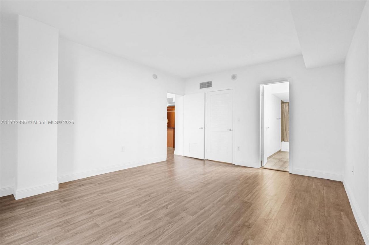 10275 Collins Ave, Unit 312, Bal Harbour, FL 33154 Photo