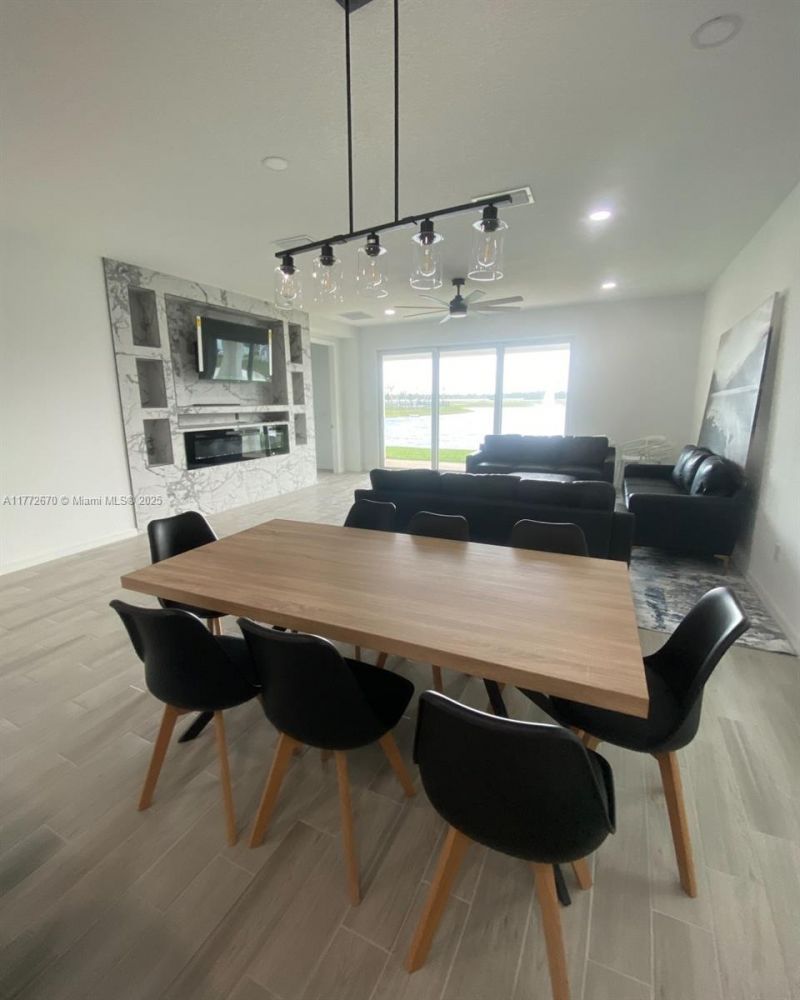 516 SE Ranch Oak Cir, Port Saint Lucie, FL 34984 Photo