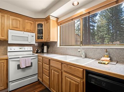 321 Ski Way, Unit 24, Incline Village, NV 89451 Photo