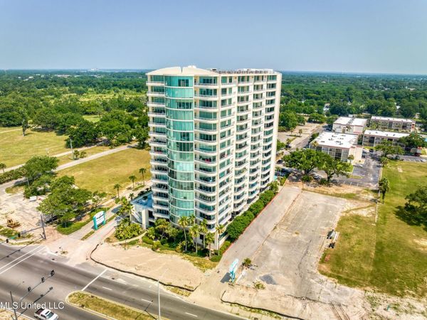 2060 Beach Boulevard, Biloxi, MS 39531