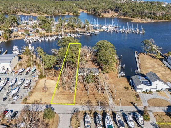 1228 Neuse Drive, Oriental, NC 28571