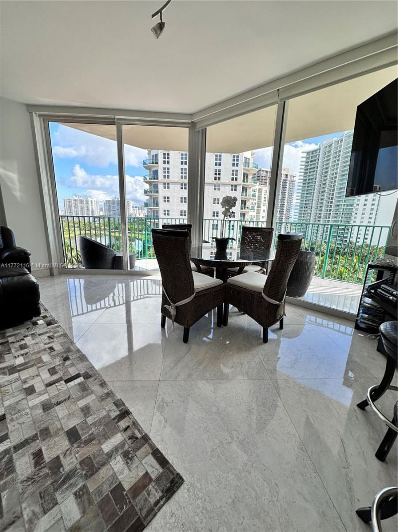 19900 E Country Club Dr, Unit 1012, Aventura, FL 33180 Photo