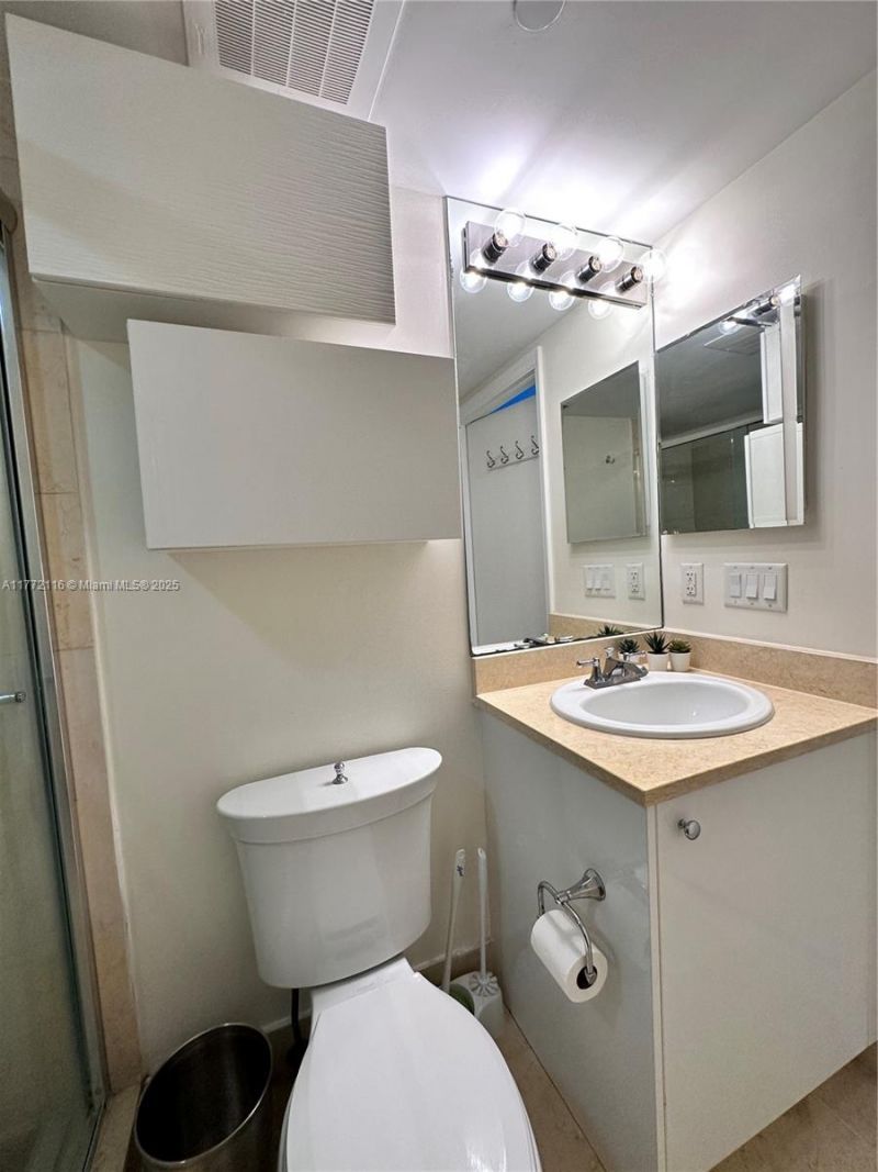 19900 E Country Club Dr, Unit 1012, Aventura, FL 33180 Photo