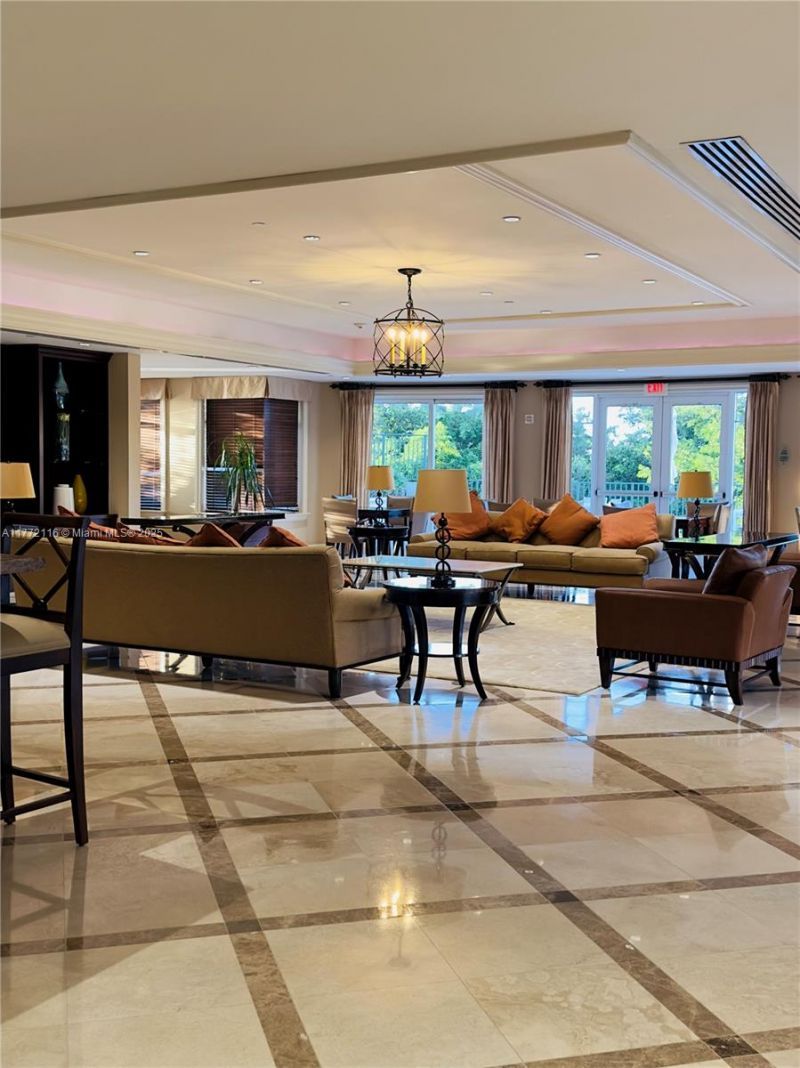 19900 E Country Club Dr, Unit 1012, Aventura, FL 33180 Photo