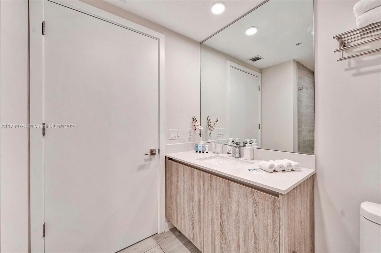 Please Call For Address, Unit S-812, Miami, FL 33137 Photo