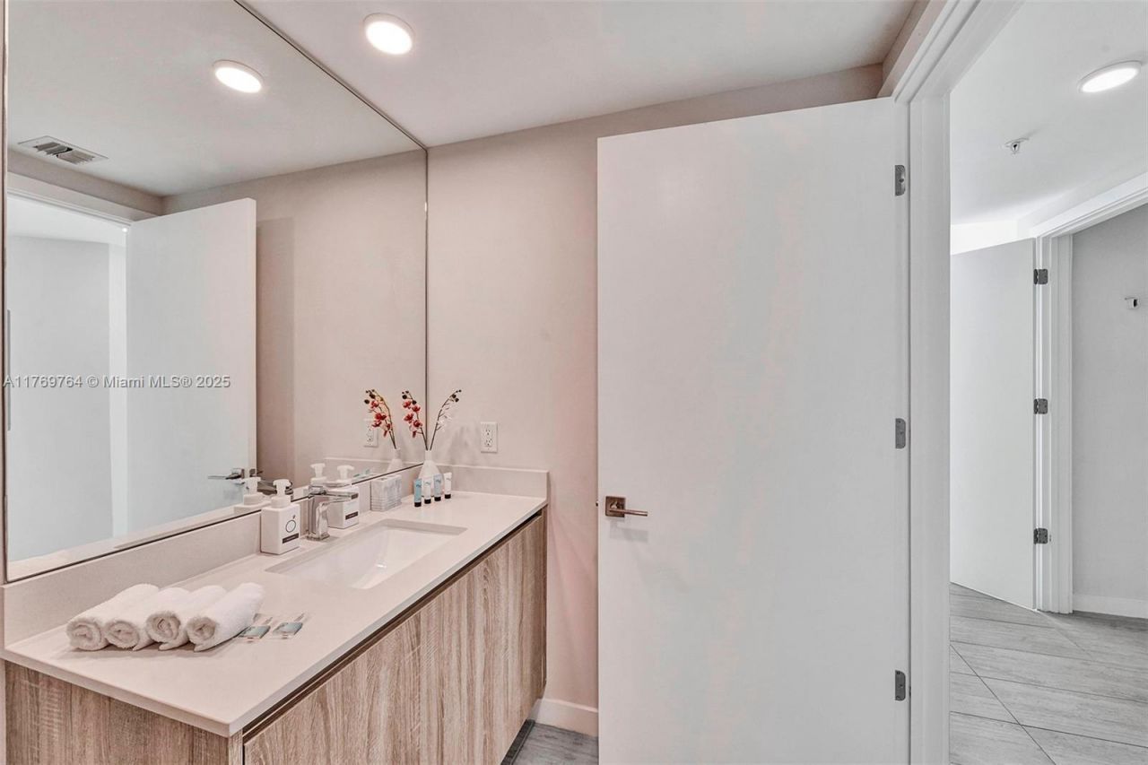 Please Call For Address, Unit S-812, Miami, FL 33137 Photo