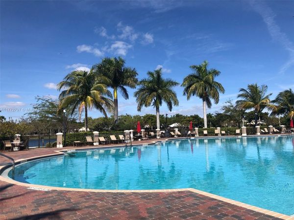 19370 Collins Ave, Unit 326, Sunny Isles Beach, FL 33160