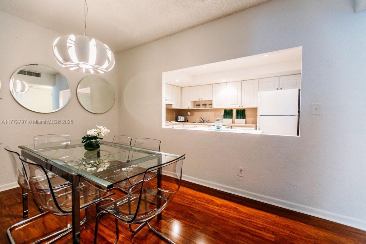 19370 Collins Ave, Unit 326, Sunny Isles Beach, FL 33160 Photo