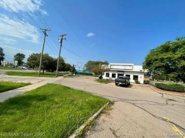 17431 Dix Road, Melvindale, MI 48122