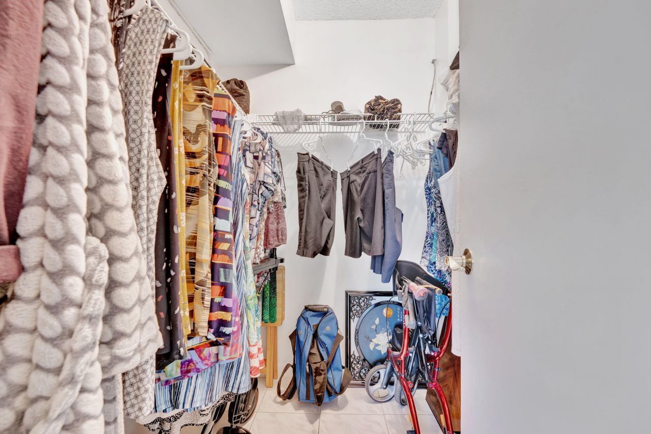 2951 NW 46th Avenue, Unit 403, Lauderdale Lakes, FL 33313 Photo