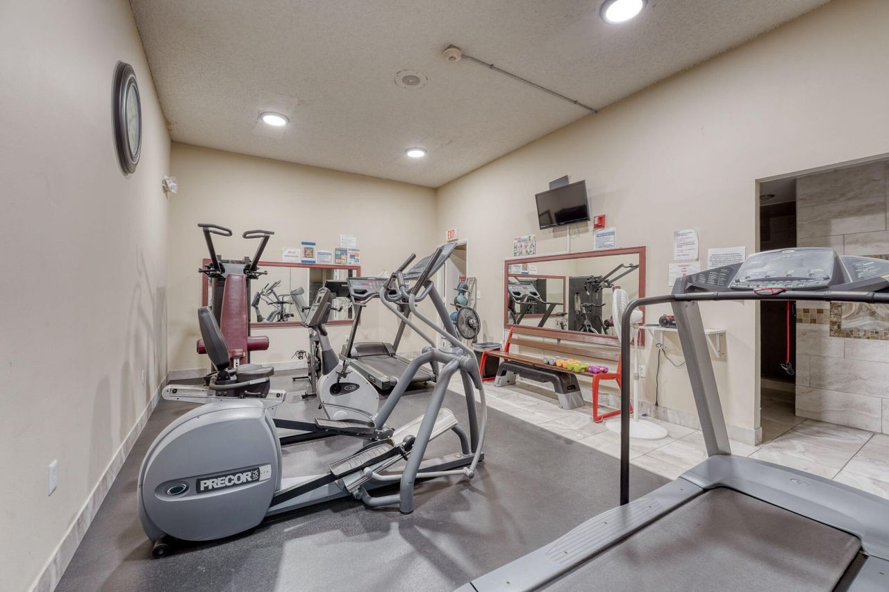 2951 NW 46th Avenue, Unit 403, Lauderdale Lakes, FL 33313 Photo