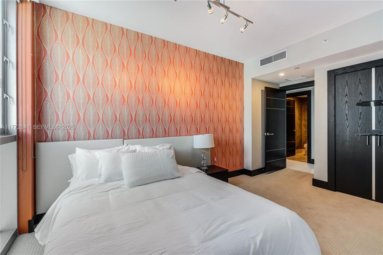 17001 Collins Ave, Unit 2508, Sunny Isles Beach, FL 33160 Photo