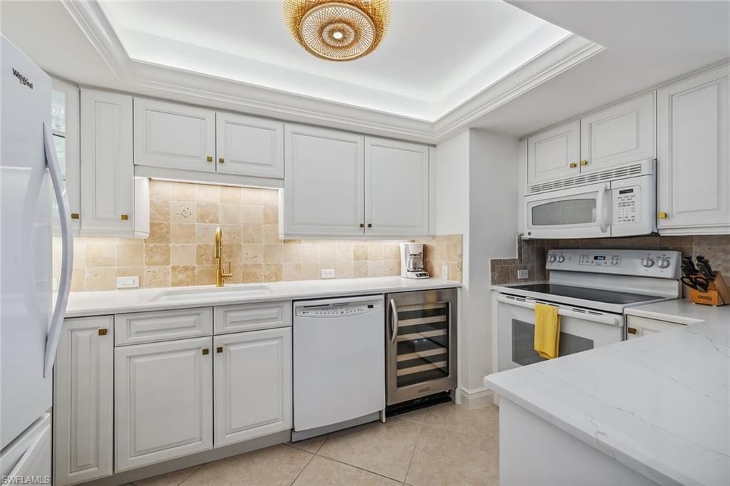 3443 Gulf Shore Blvd N, Unit 403, Naples, FL 34103 Photo