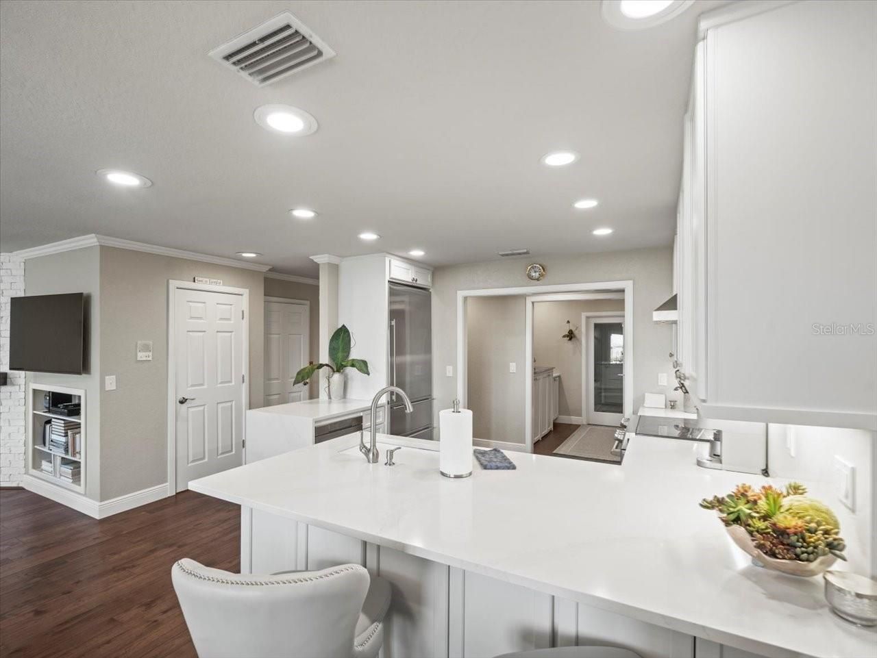 2087 Edgewater Drive, Unit C, Clearwater, FL 33755 Photo