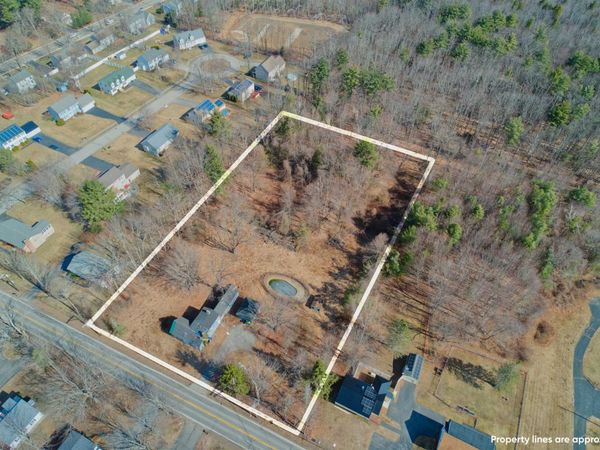 524 Salmon Falls Road, Rochester, NH 03868