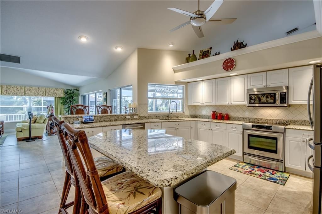 2008 SW 28th Ln, Cape Coral, FL 33914 Photo