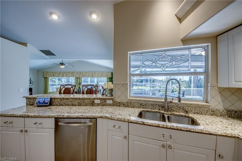 2008 SW 28th Ln, Cape Coral, FL 33914 Photo