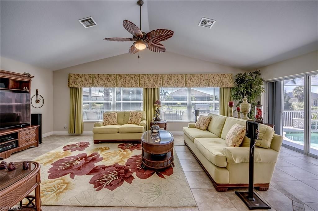 2008 SW 28th Ln, Cape Coral, FL 33914 Photo