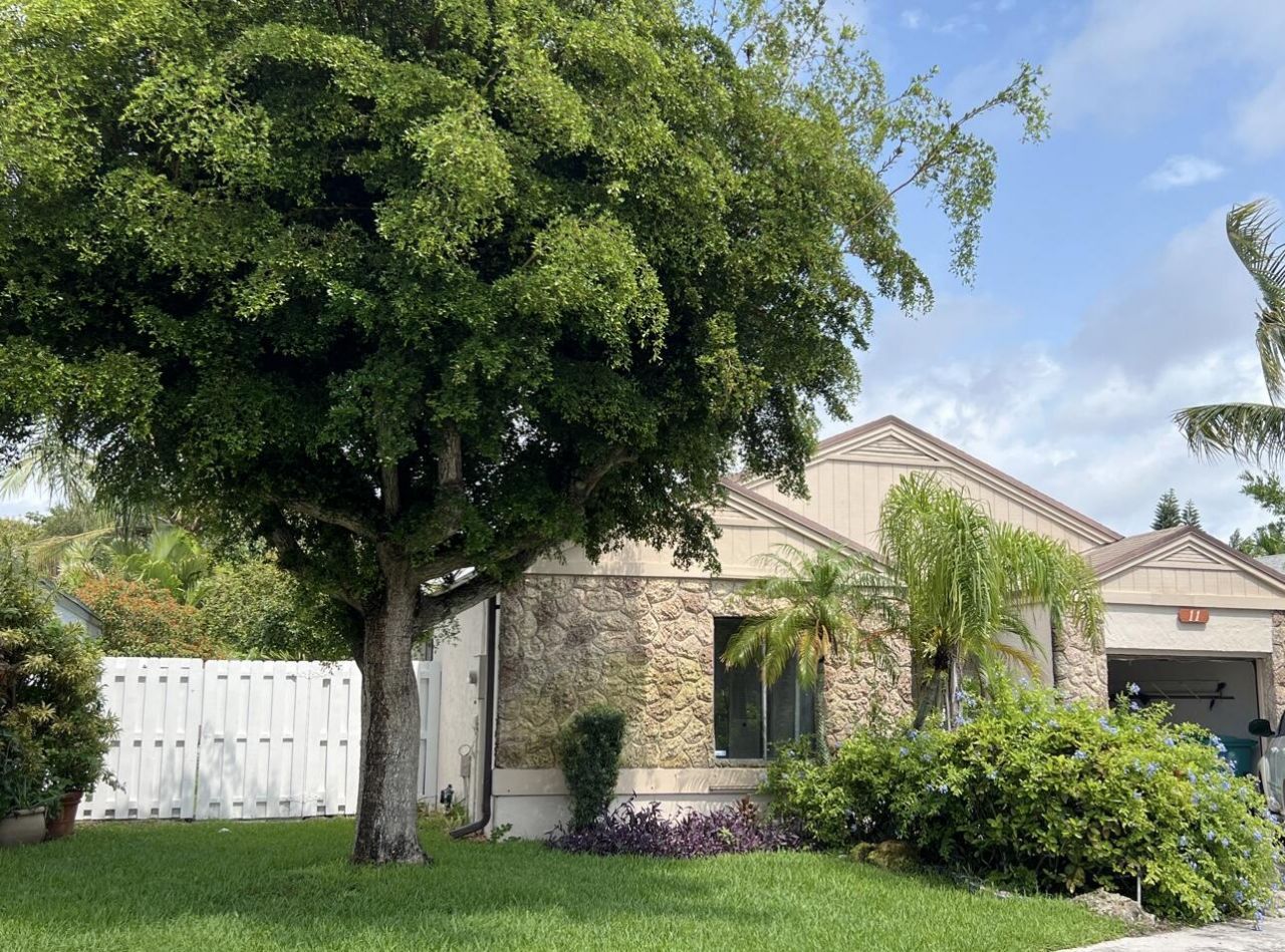 11 Mayfield Way, Boynton Beach, FL 33426 Photo