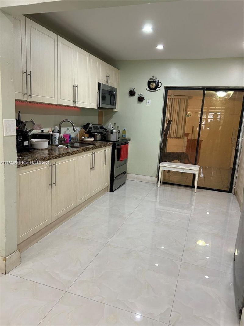 22 E 58th St, Hialeah, FL 33013 Photo