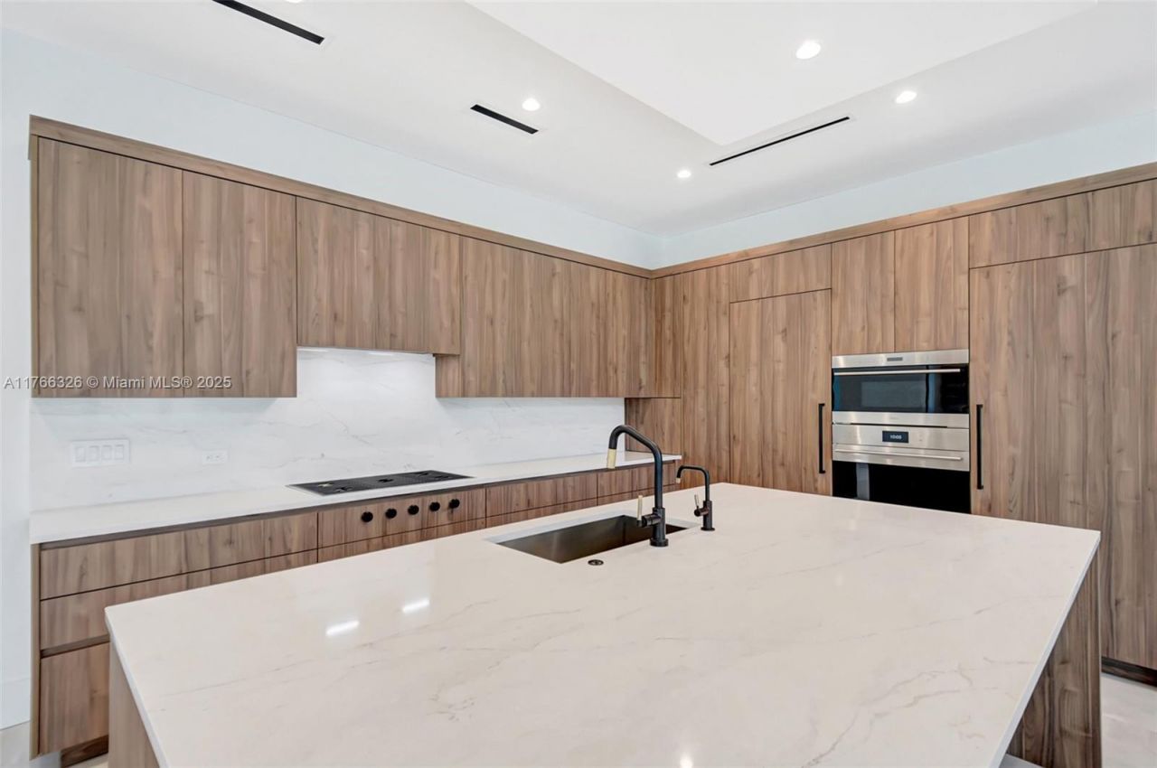 1419 N Lakeside Dr, Lake Worth, FL 33460 Photo