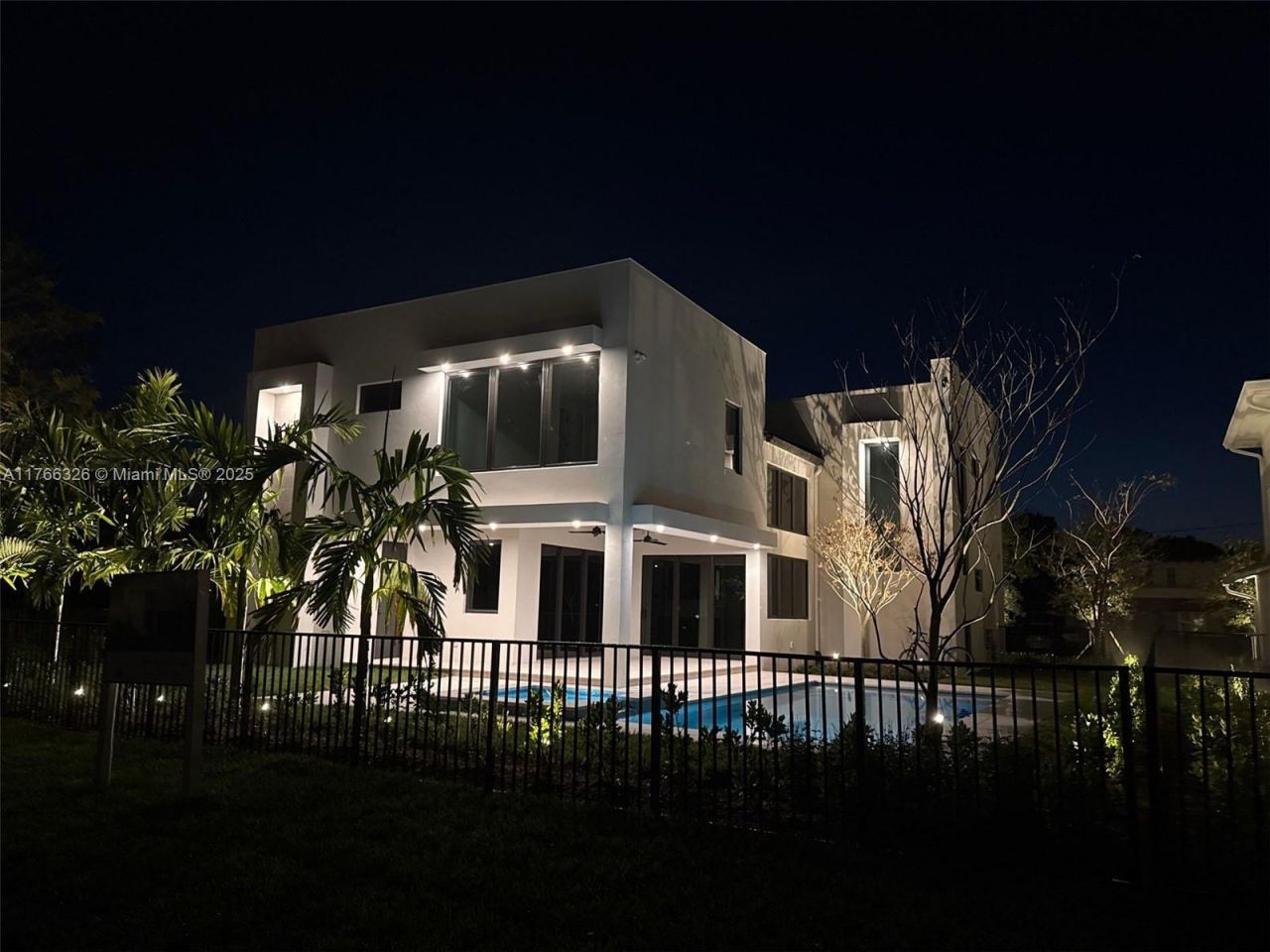 1419 N Lakeside Dr, Lake Worth, FL 33460 Photo