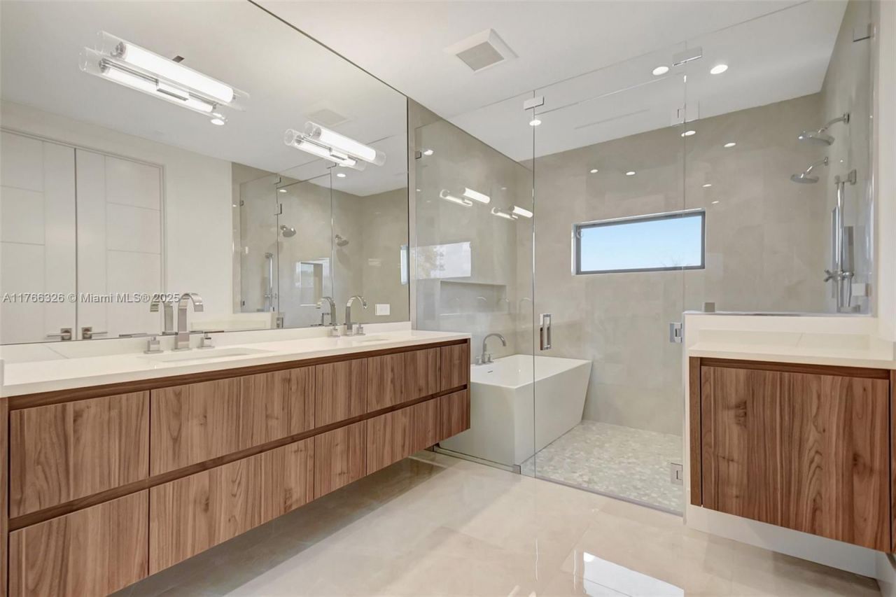 1419 N Lakeside Dr, Lake Worth, FL 33460 Photo