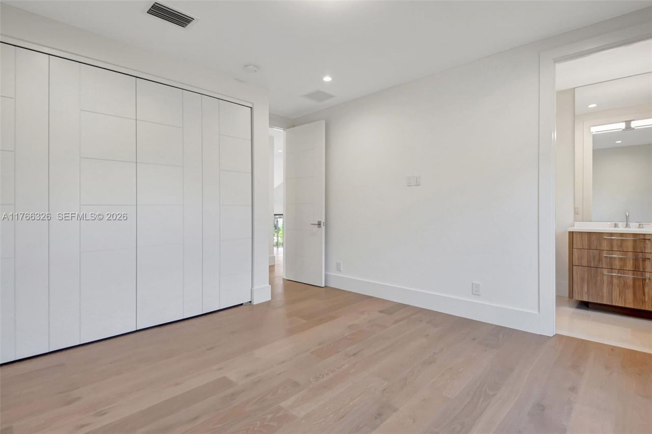 1419 N Lakeside Dr, Lake Worth, FL 33460 Photo