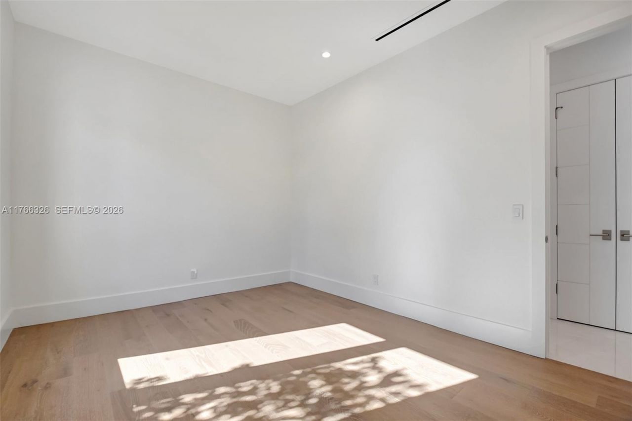 1419 N Lakeside Dr, Lake Worth, FL 33460 Photo