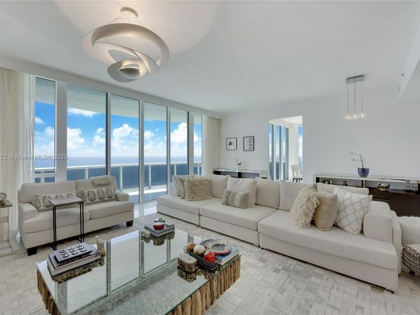 15811 Collins Ave, Unit 2101, Sunny Isles Beach, FL 33160