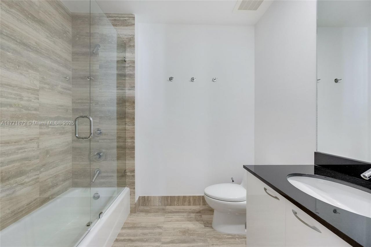 15811 Collins Ave, Unit 2101, Sunny Isles Beach, FL 33160 Photo