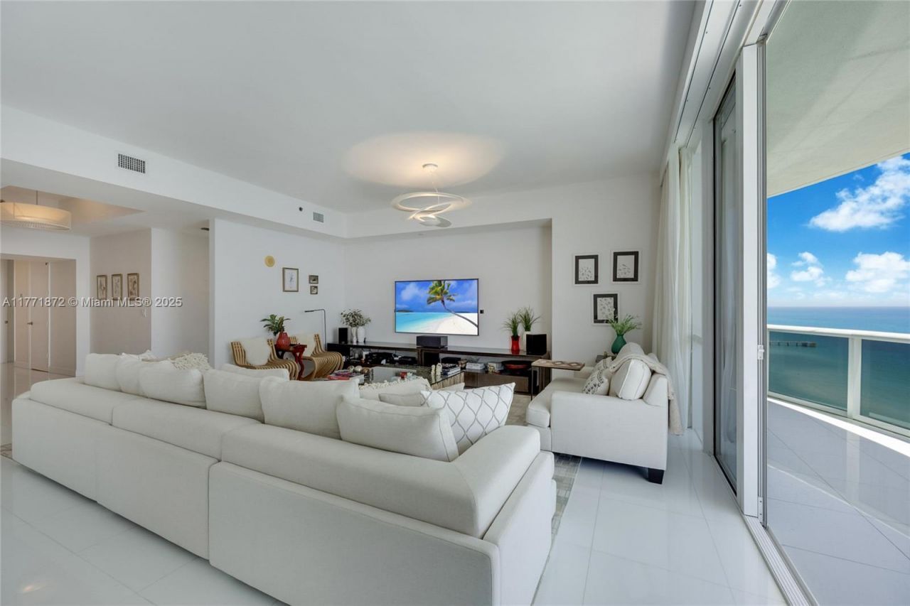 15811 Collins Ave, Unit 2101, Sunny Isles Beach, FL 33160 Photo