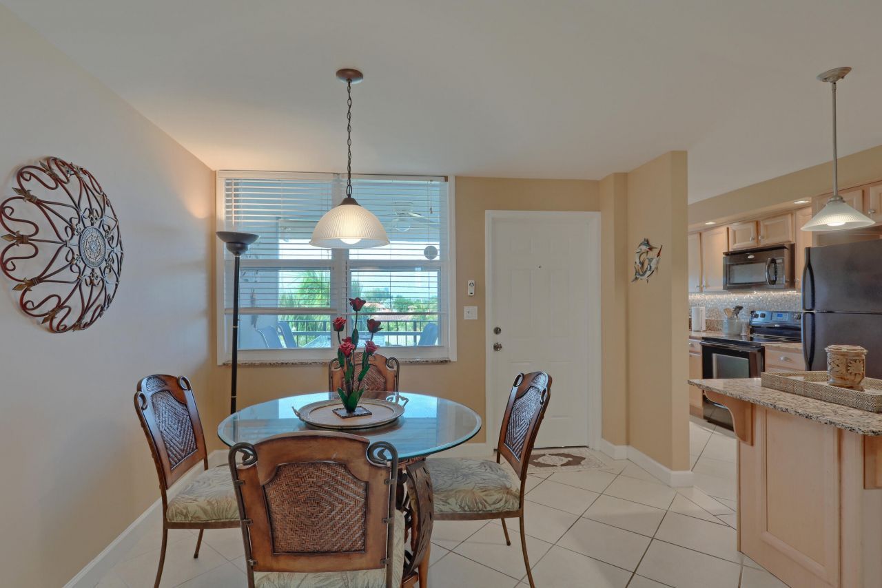 109 Paradise Harbour Boulevard, Unit 508, North Palm Beach, FL 33408 Photo
