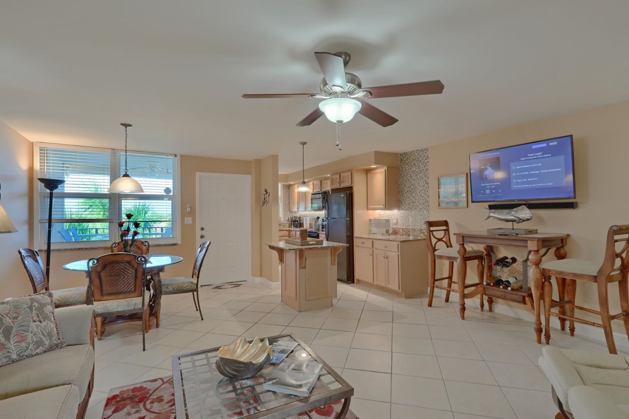 109 Paradise Harbour Boulevard, Unit 508, North Palm Beach, FL 33408 Photo
