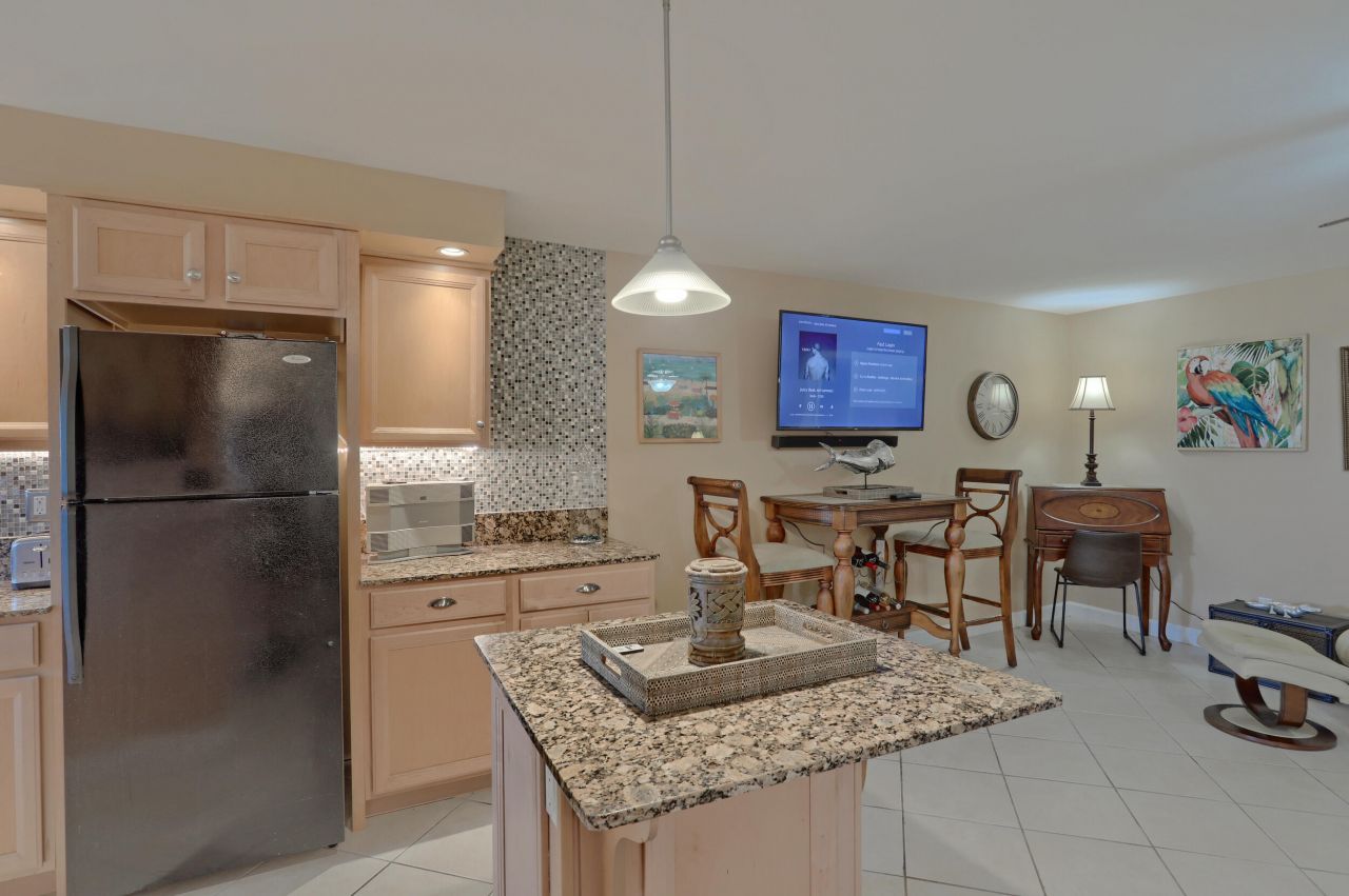 109 Paradise Harbour Boulevard, Unit 508, North Palm Beach, FL 33408 Photo