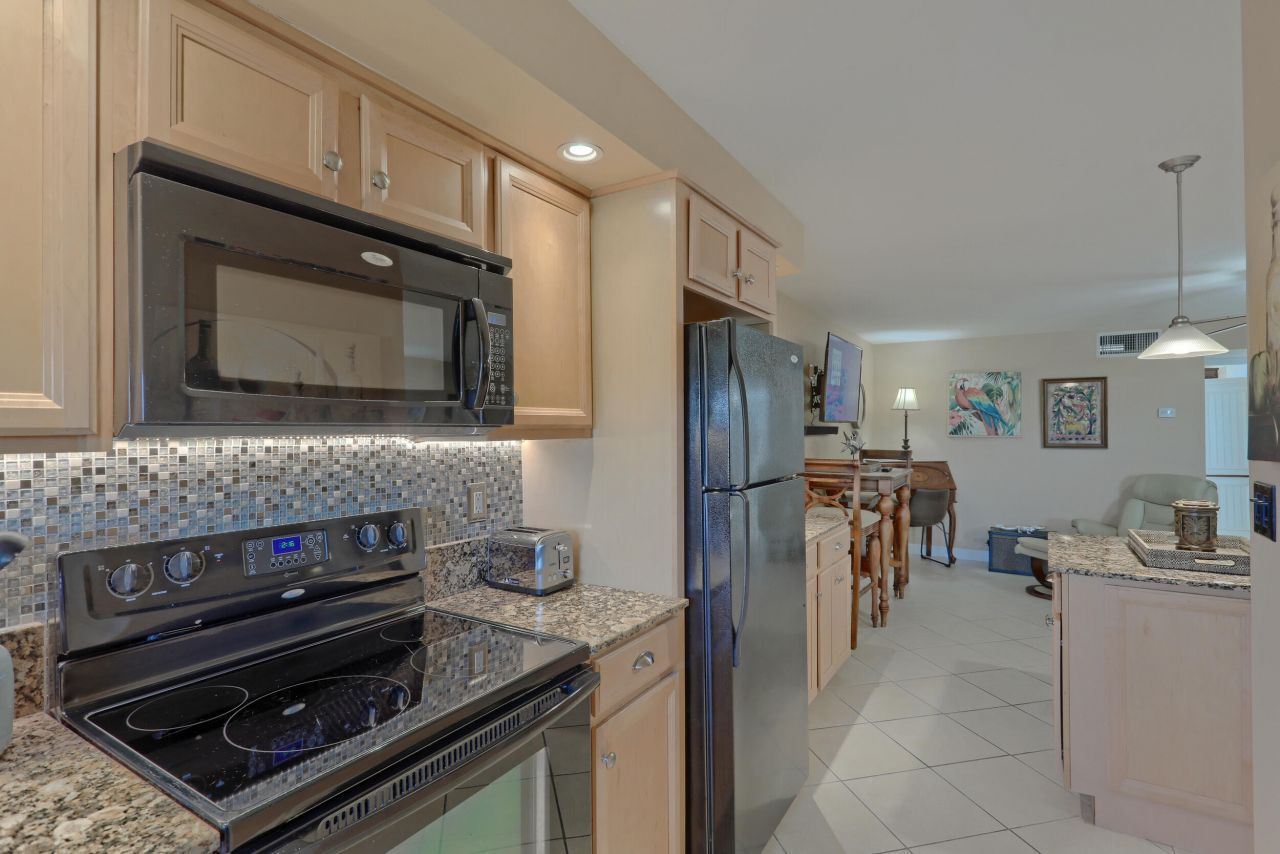 109 Paradise Harbour Boulevard, Unit 508, North Palm Beach, FL 33408 Photo