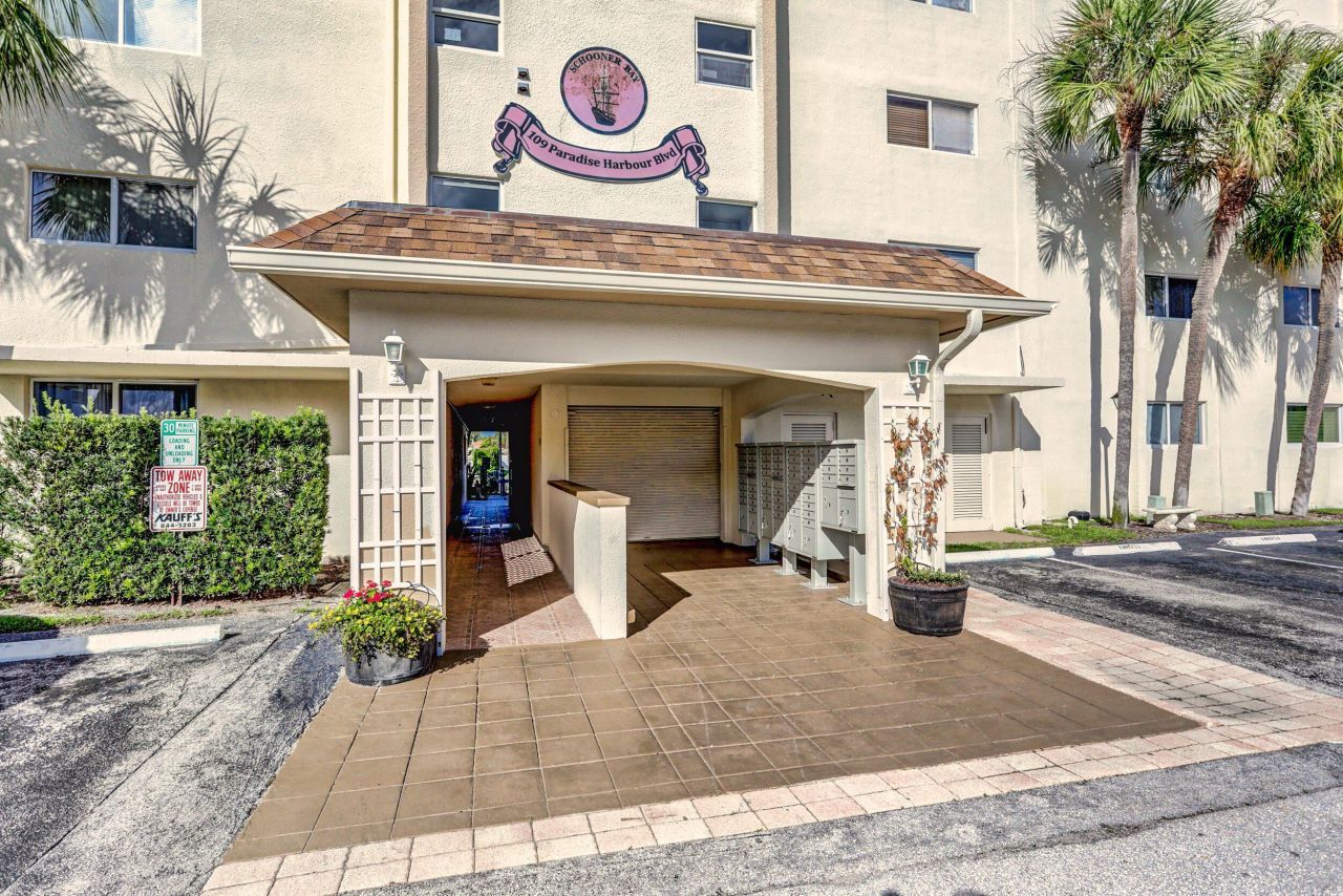 109 Paradise Harbour Boulevard, Unit 508, North Palm Beach, FL 33408 Photo