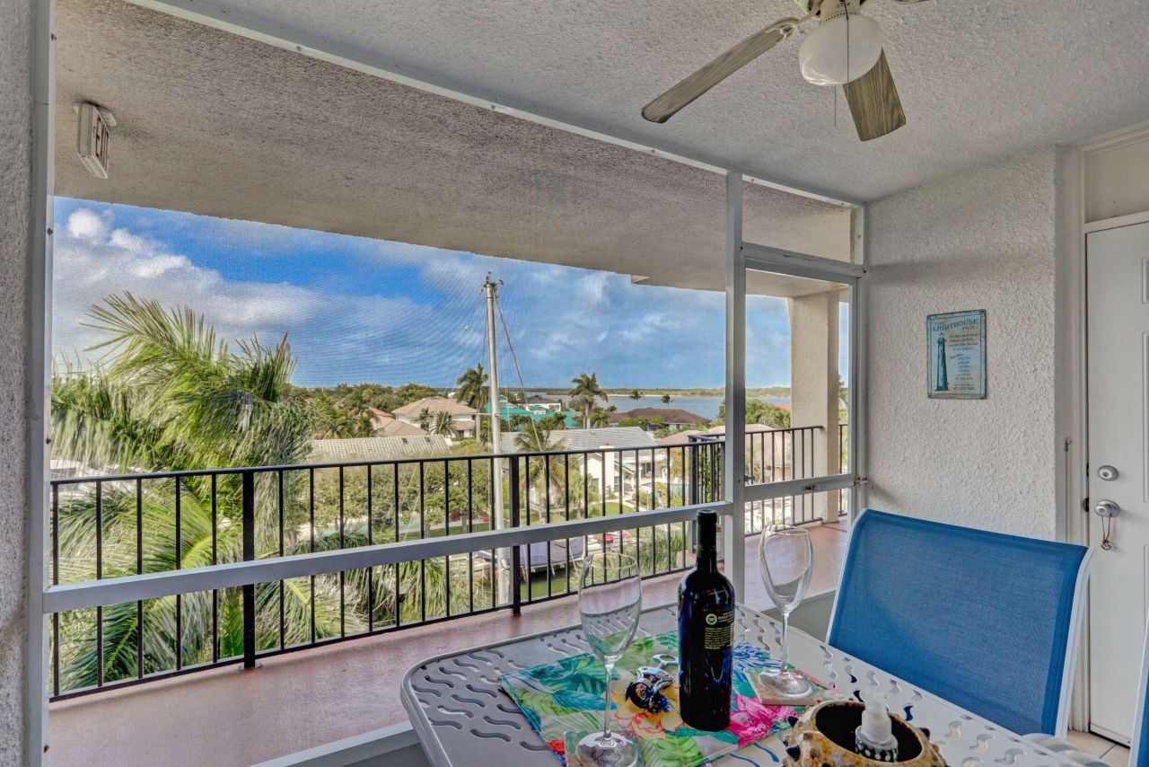 109 Paradise Harbour Boulevard, Unit 508, North Palm Beach, FL 33408 Photo