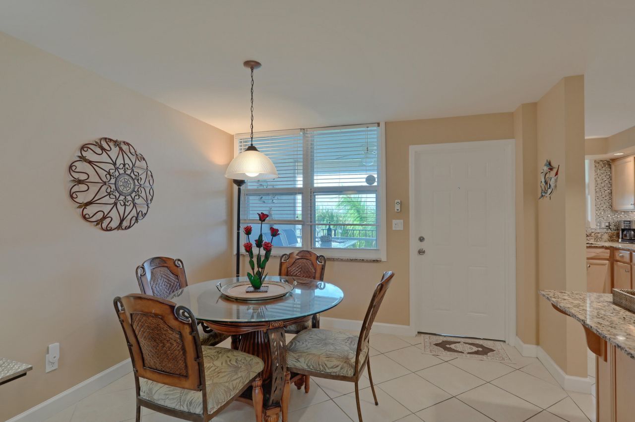 109 Paradise Harbour Boulevard, Unit 508, North Palm Beach, FL 33408 Photo