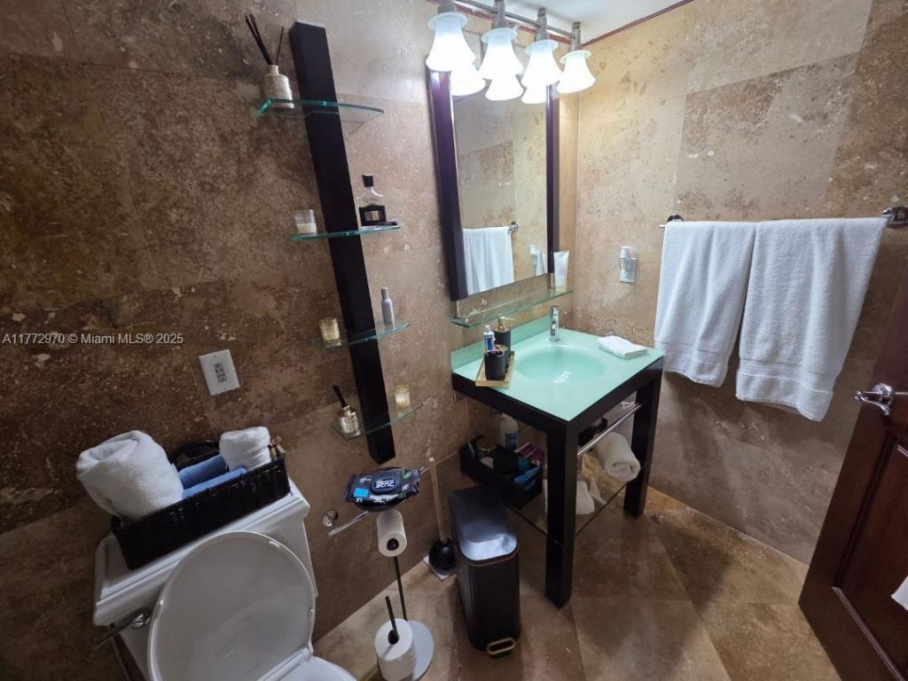 16699 Collins Ave, Unit 603, Sunny Isles Beach, FL 33160 Photo
