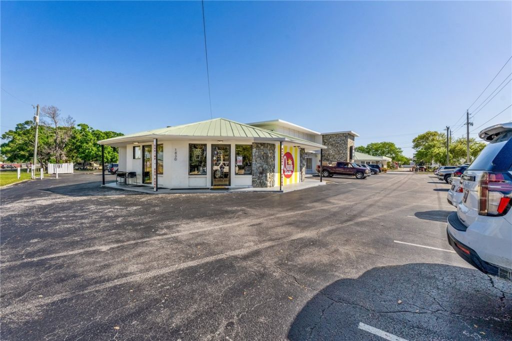 1615 14th Avenue, Vero Beach, FL 32960 Photo