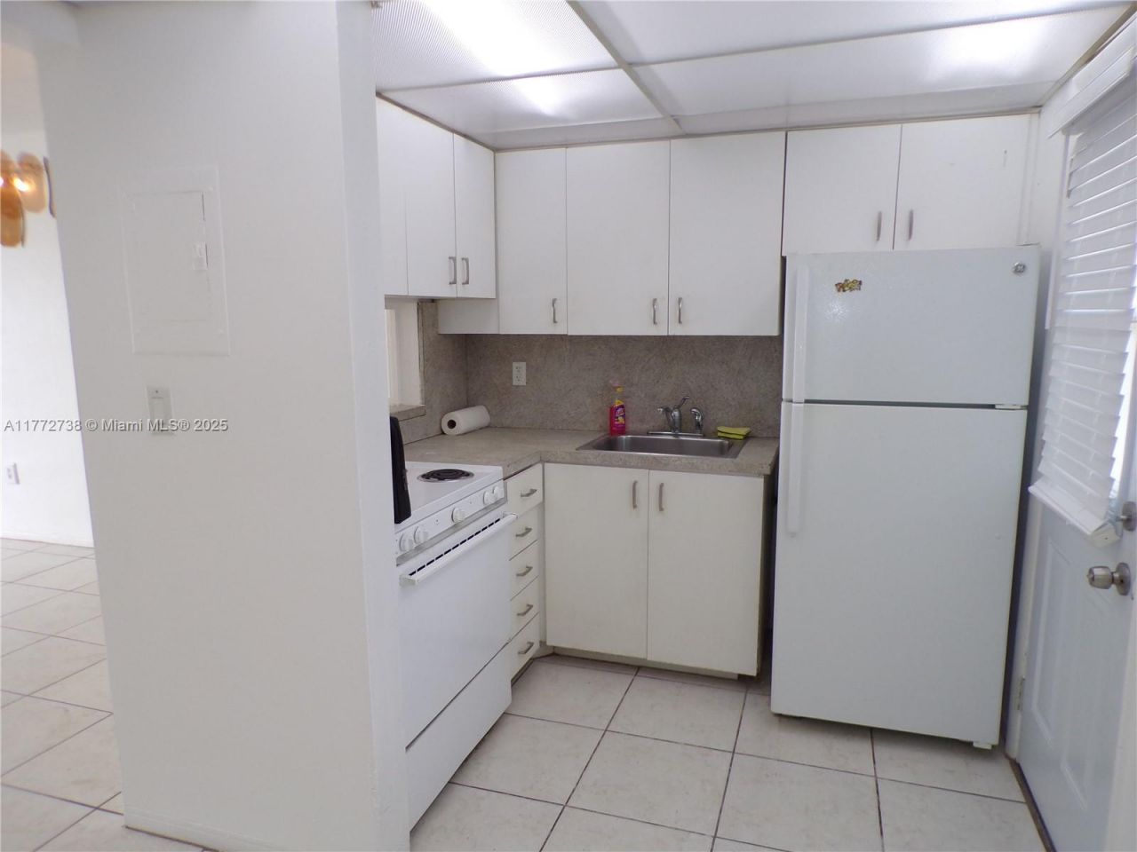 2920 Point East Dr, Unit N111, Aventura, FL 33160 Photo